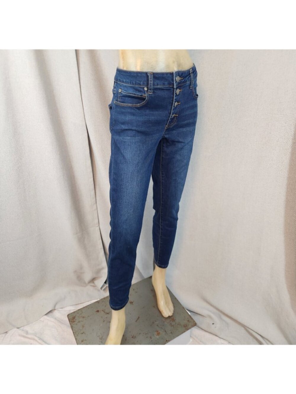Tahari Amelia Dark Blue Wash Skinny Leg Denim Blue Jeans Size 8 MEDIUM 31 Wx27 I - Picture 3 of 8